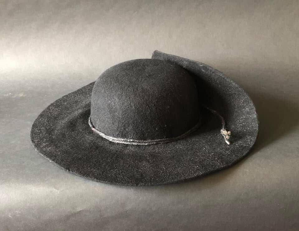 Unbound Round Hat without Cockade