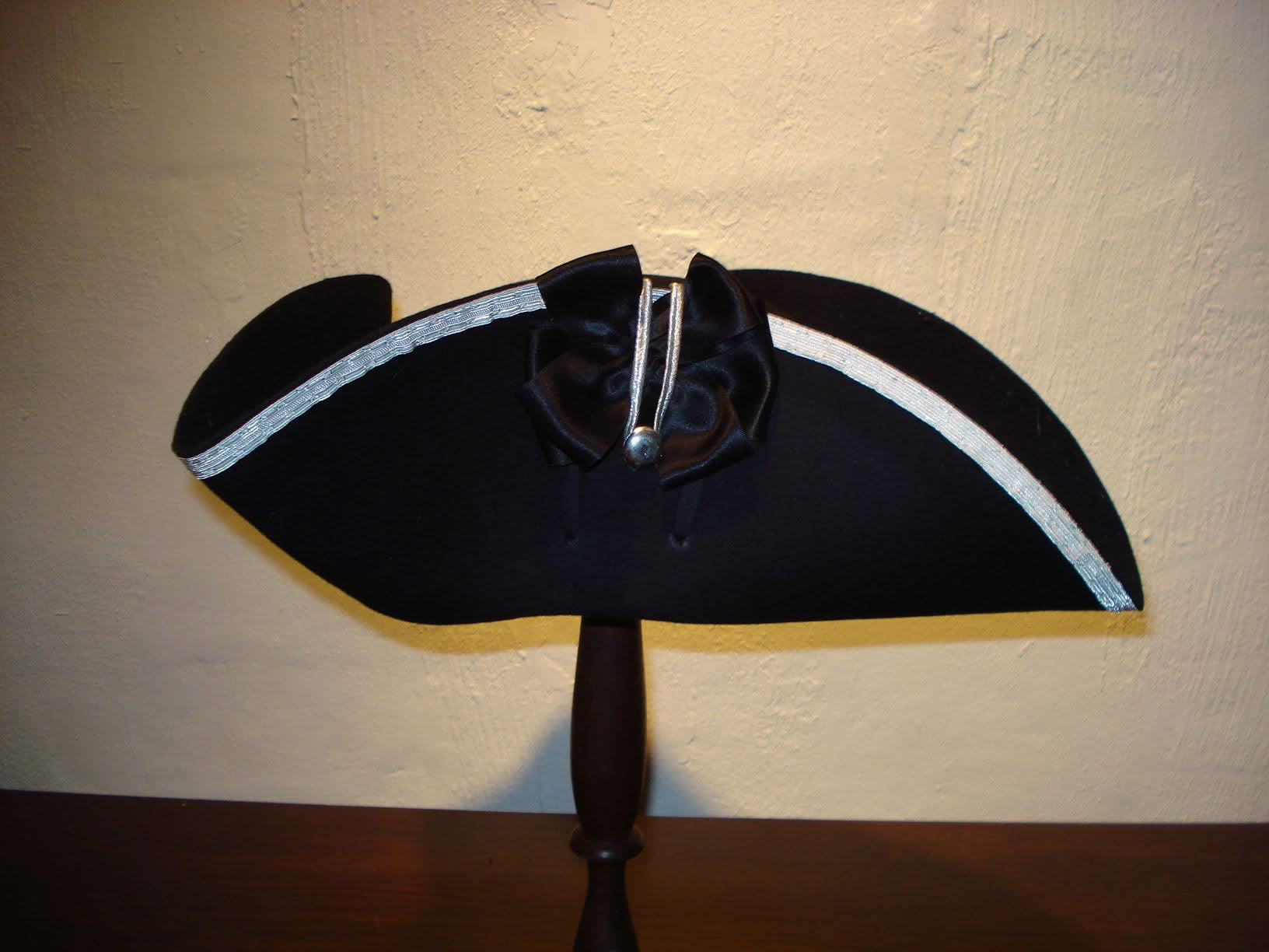 Unbound Officer's Fur Felt Cocked Hat with Cockade: French & Indian War