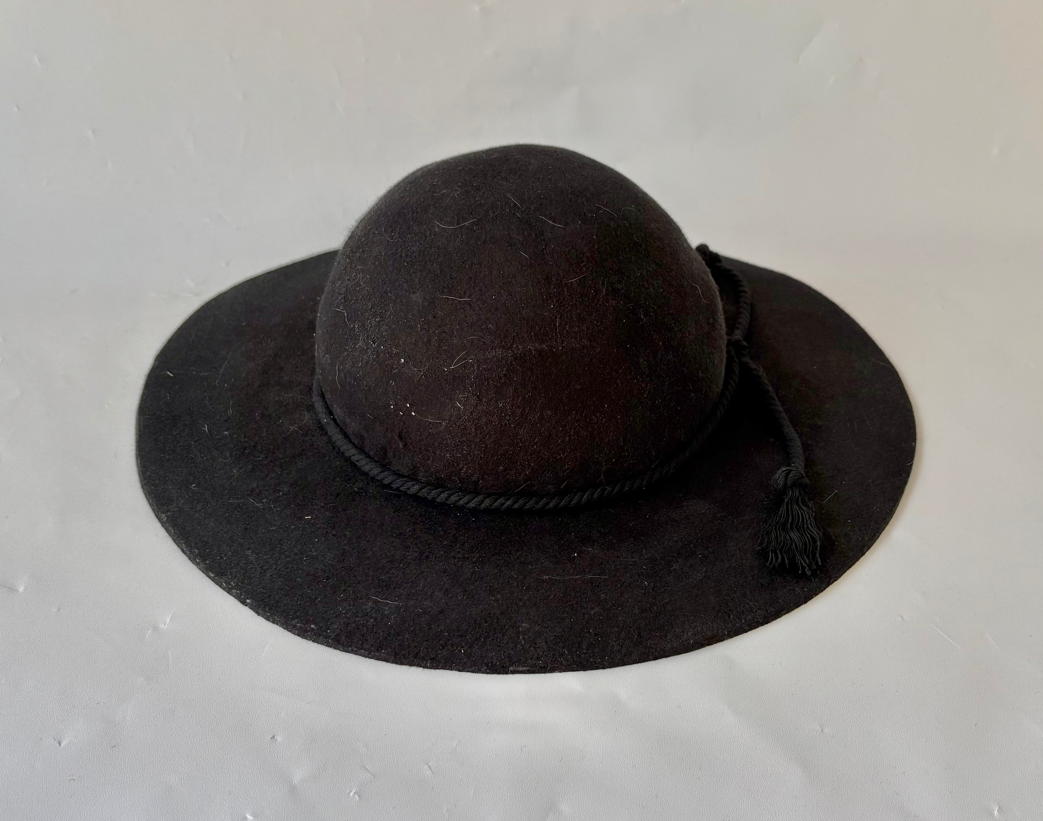 Round Hat